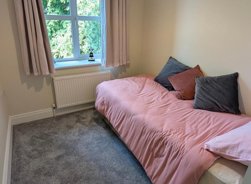 8 The Lawn, Bawnboy, H14TK20