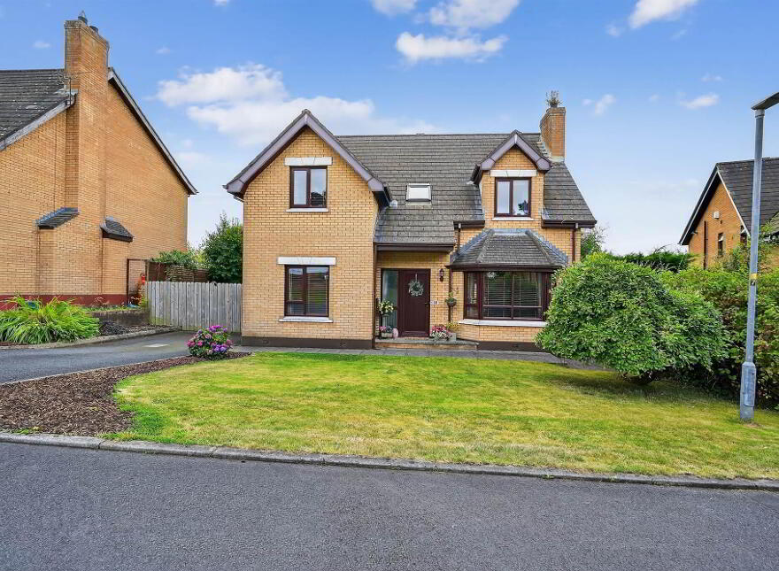 35 Royal Lodge Avenue, Purdysburn Road, Belfast, BT8 7YR