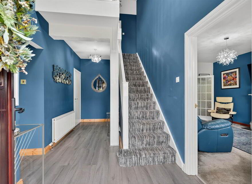 35 Royal Lodge Avenue, Purdysburn Road, Belfast, BT8 7YR