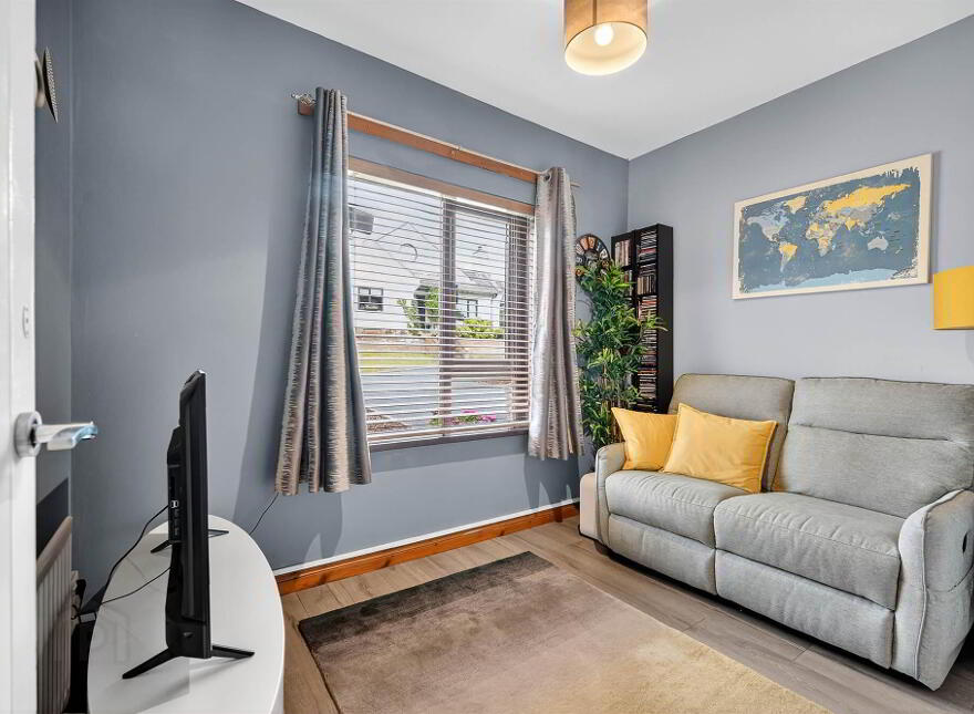 35 Royal Lodge Avenue, Purdysburn Road, Belfast, BT8 7YR
