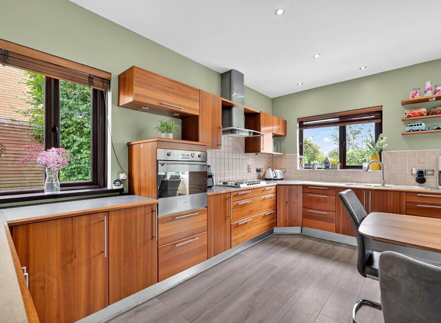 35 Royal Lodge Avenue, Purdysburn Road, Belfast, BT8 7YR