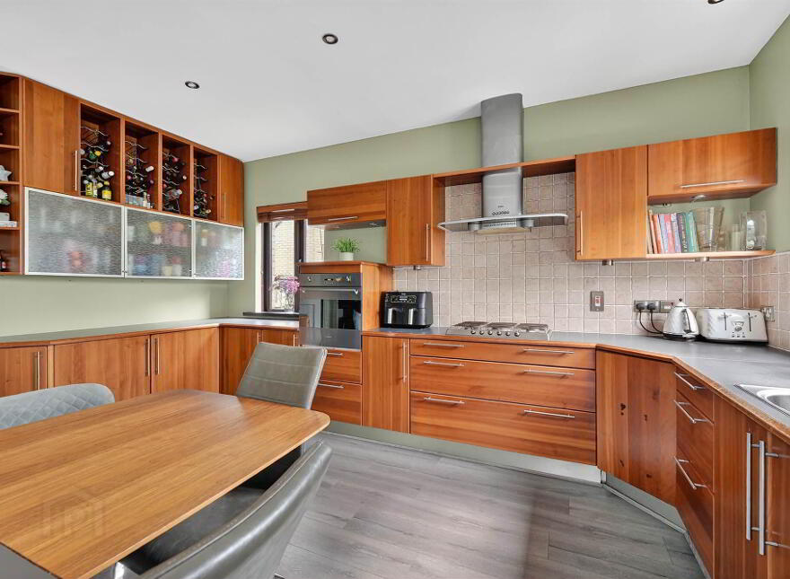 35 Royal Lodge Avenue, Purdysburn Road, Belfast, BT8 7YR