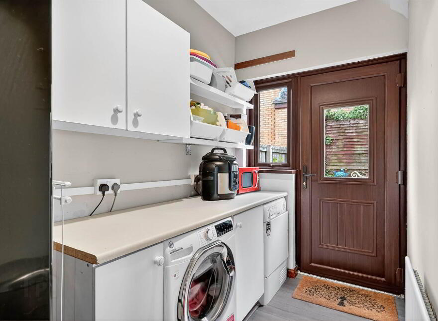 35 Royal Lodge Avenue, Purdysburn Road, Belfast, BT8 7YR