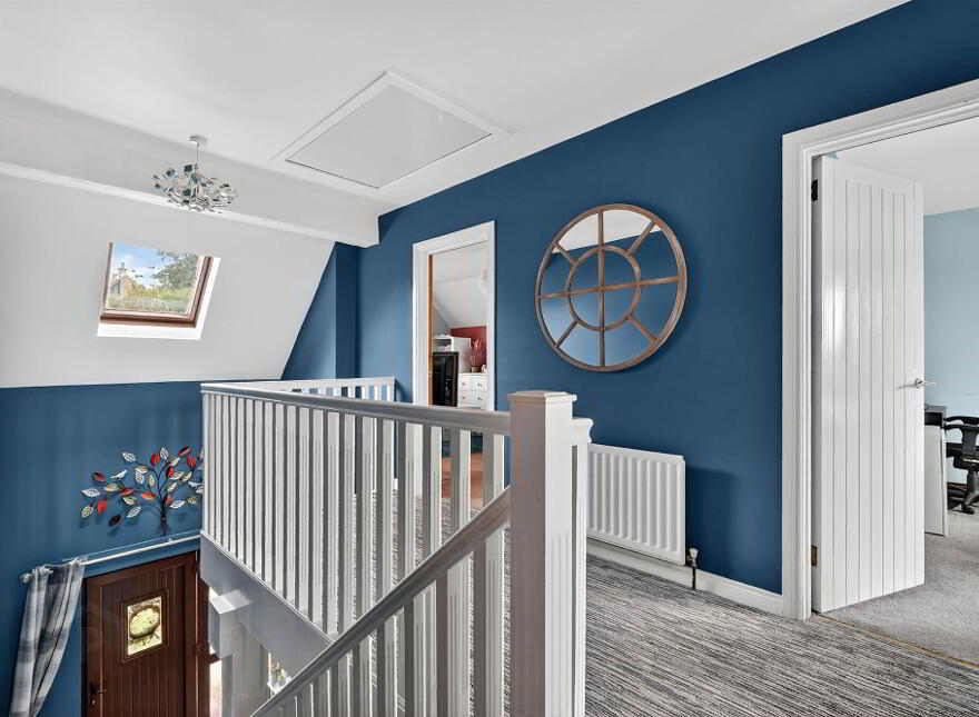 35 Royal Lodge Avenue, Purdysburn Road, Belfast, BT8 7YR
