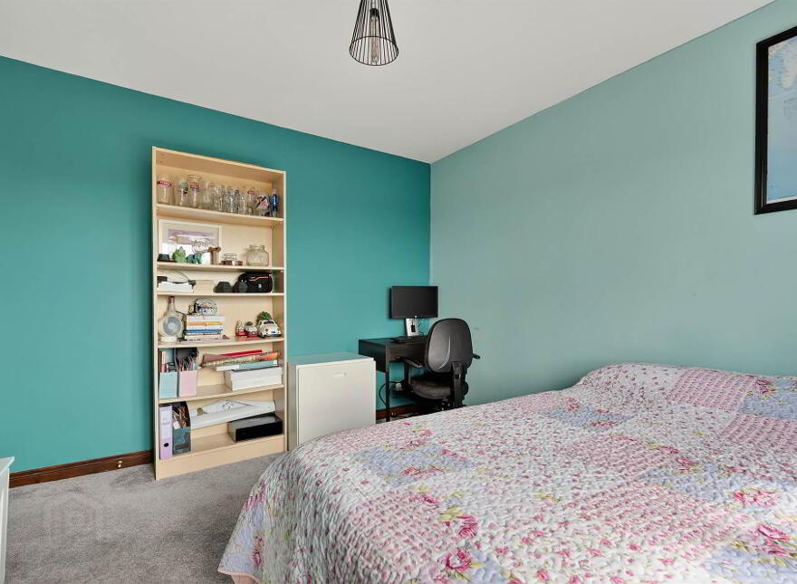 35 Royal Lodge Avenue, Purdysburn Road, Belfast, BT8 7YR