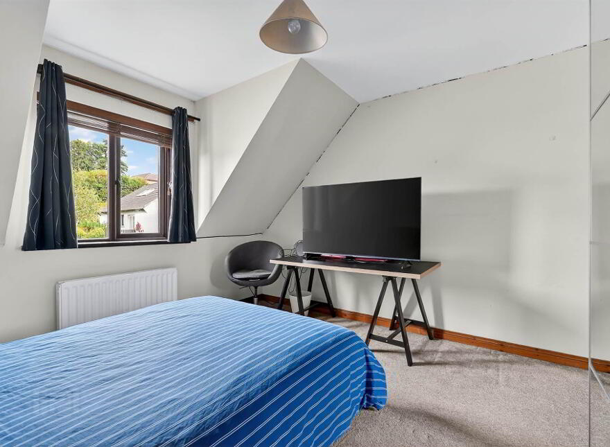 35 Royal Lodge Avenue, Purdysburn Road, Belfast, BT8 7YR