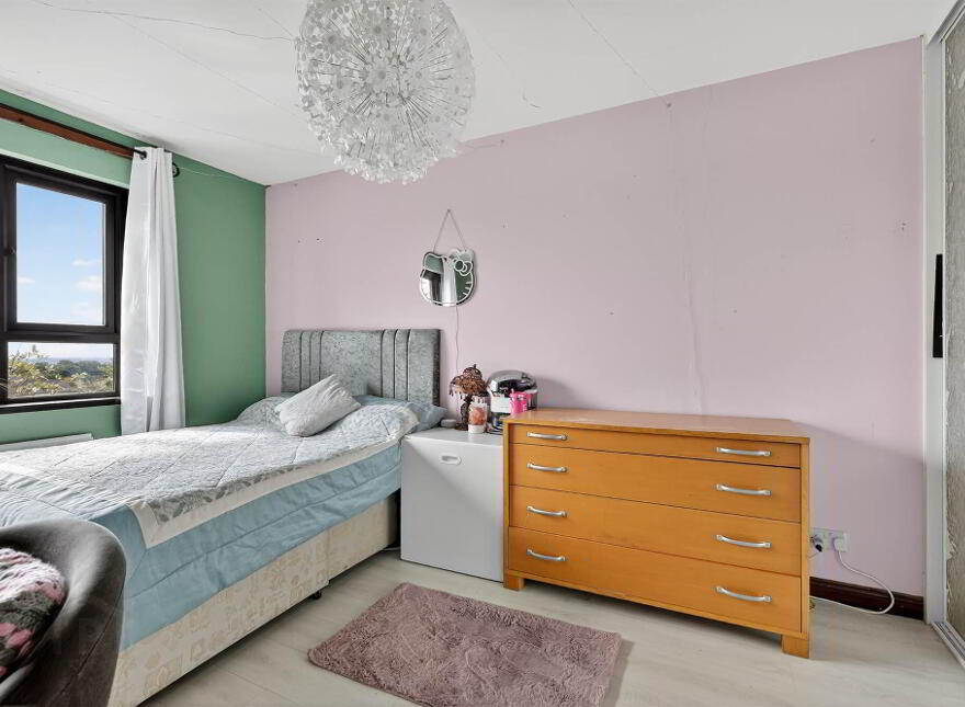 35 Royal Lodge Avenue, Purdysburn Road, Belfast, BT8 7YR