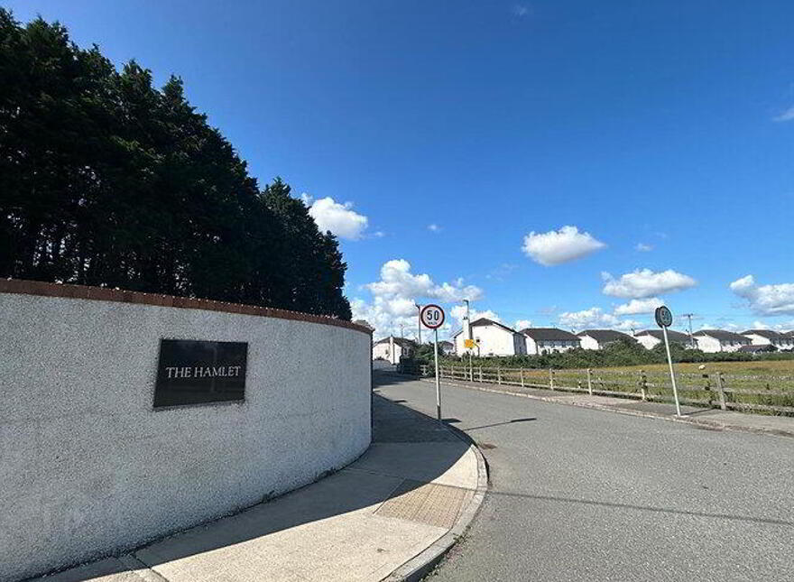 33 The Hamlet, Commons Road, Dromiskin photo