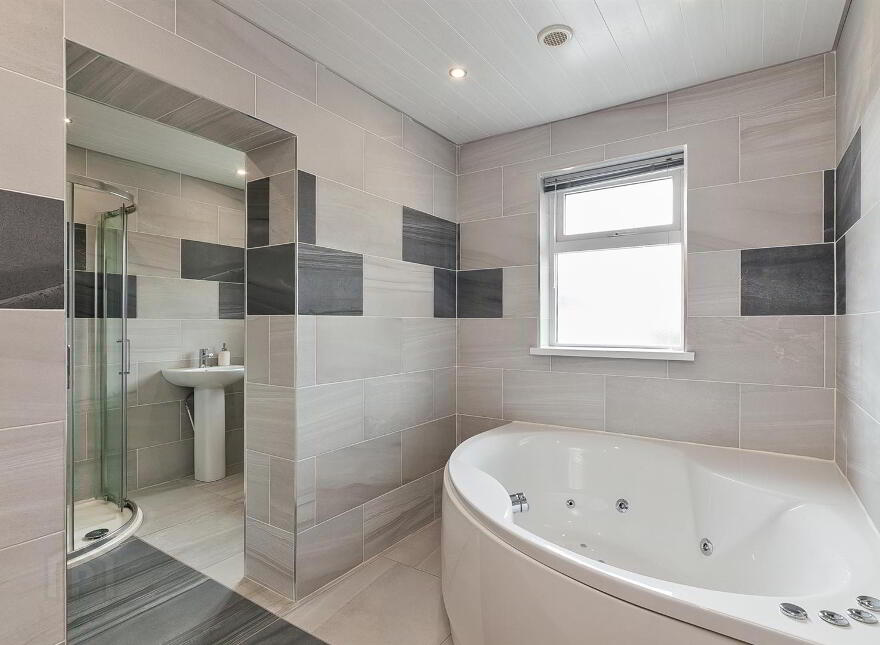 22 Brackenridge, Carrickfergus, BT38 8FW