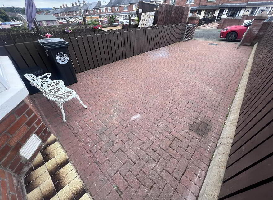 60 Duneden Park, Belfast, BT14 7NF