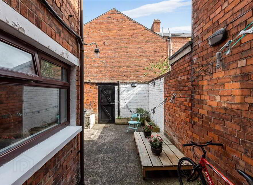 10 Rushfield Avenue, Belfast, BT7 3FP