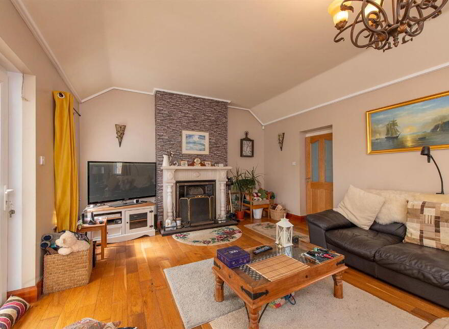 81 Poyntzpass Road, Loughbrickland, Banbridge, BT32 3PL