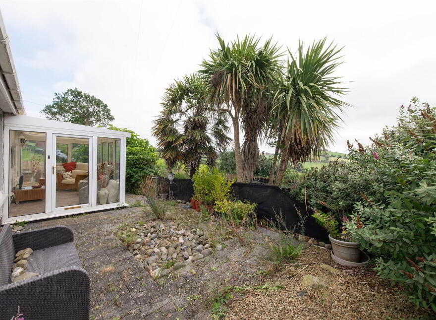81 Poyntzpass Road, Loughbrickland, Banbridge, BT32 3PL