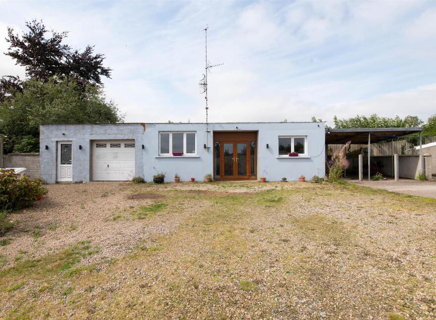 81 Poyntzpass Road, Loughbrickland, Banbridge, BT32 3PL