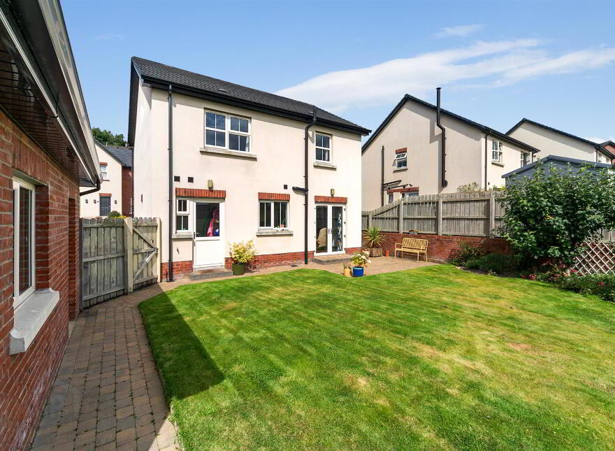 30 Drumlin View, Dromore, BT25 1TS