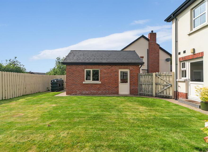 30 Drumlin View, Dromore, BT25 1TS