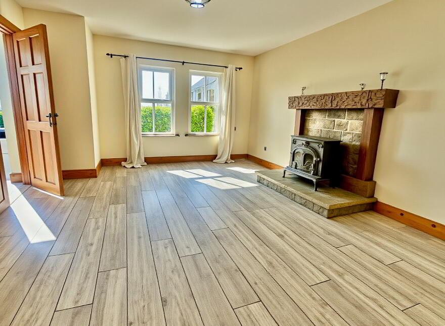 8 Orchard Close, Manorcunningham, Letterkenny, F92FW64