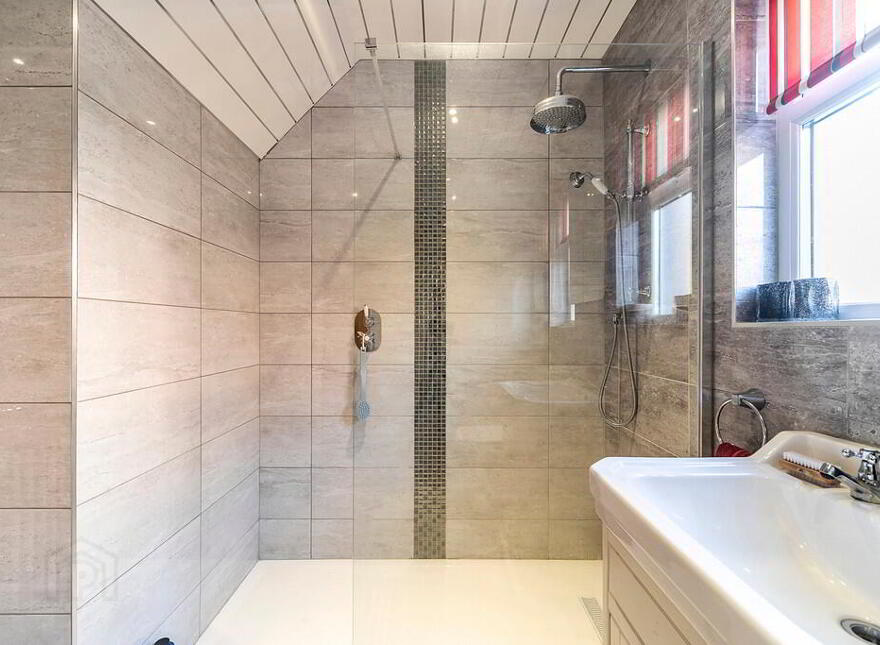 54 Gilnahirk Park, Belfast, BT5 7DY