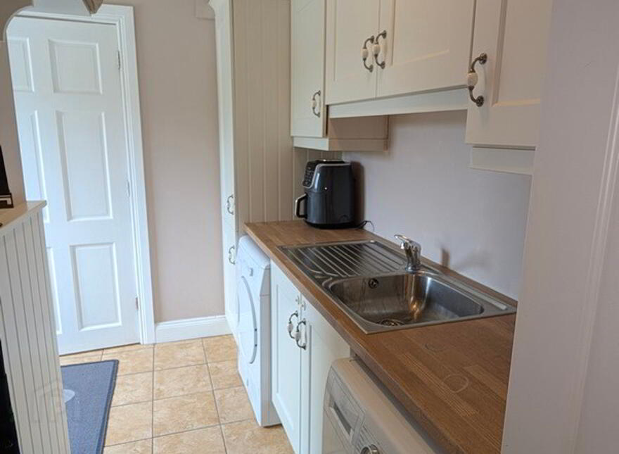 Ardlougher, Ballyconnell, H14H044