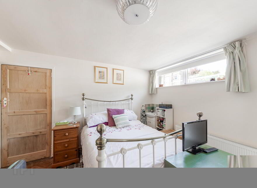Anam Cara, 81 Newtownards Road, Greyabbey, Newtownards, BT22 2QH