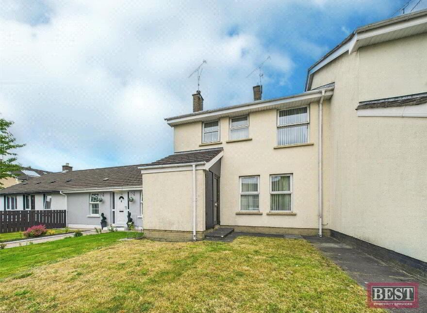 14 Lisbane Park, Mayobridge, Newry, BT34 2SH photo
