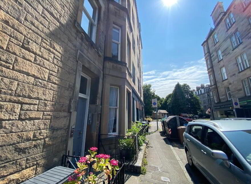 2 Viewforth Gardens, Bruntsfield, Edinburgh, EH10 4EU photo