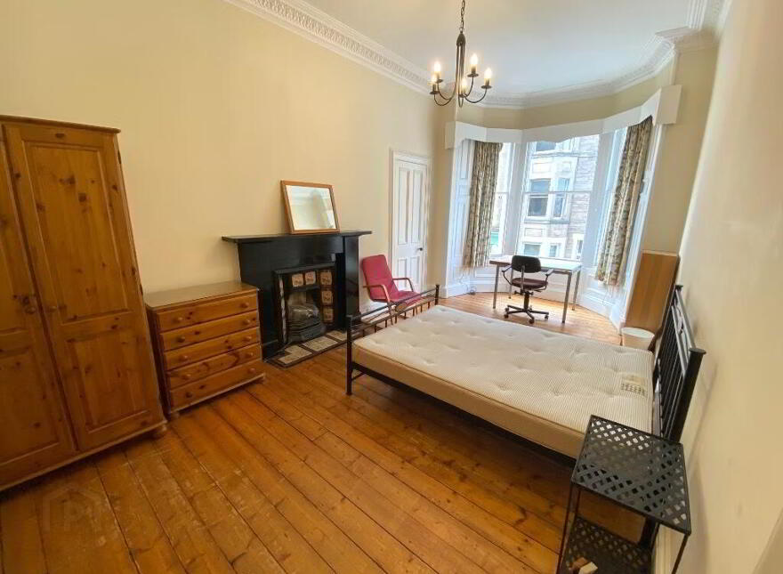 2 Viewforth Gardens, Bruntsfield, Edinburgh, EH10 4EU