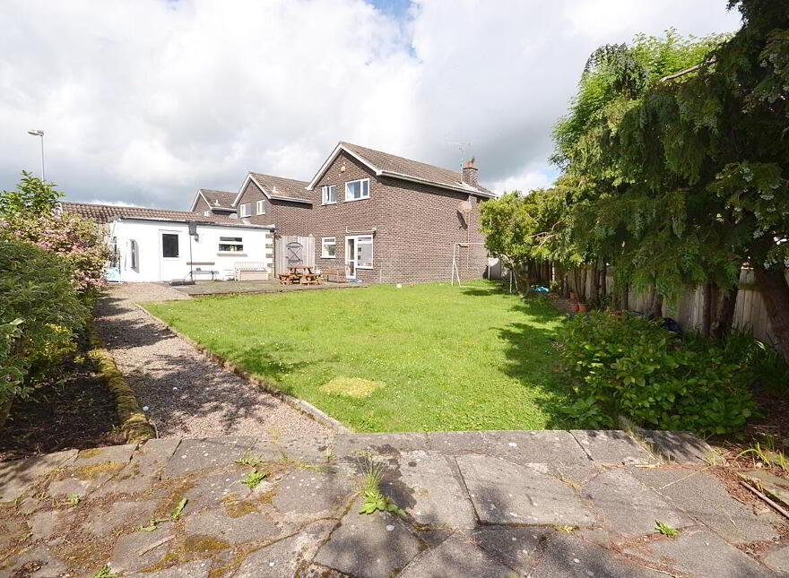 17 Queensway, Carrickfergus, BT38 7LA