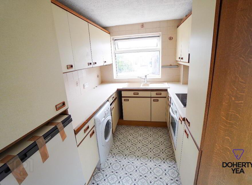 17 Queensway, Carrickfergus, BT38 7LA