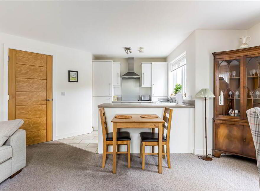 Apt, 4 Hillsborough Road Mews, Lisburn, BT28 1FS