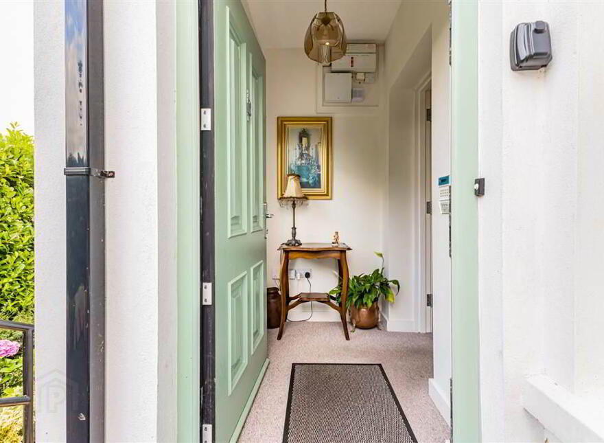 Apt, 4 Hillsborough Road Mews, Lisburn, BT28 1FS