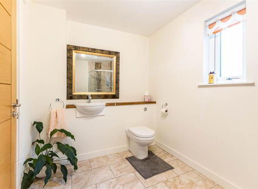 Apt, 4 Hillsborough Road Mews, Lisburn, BT28 1FS