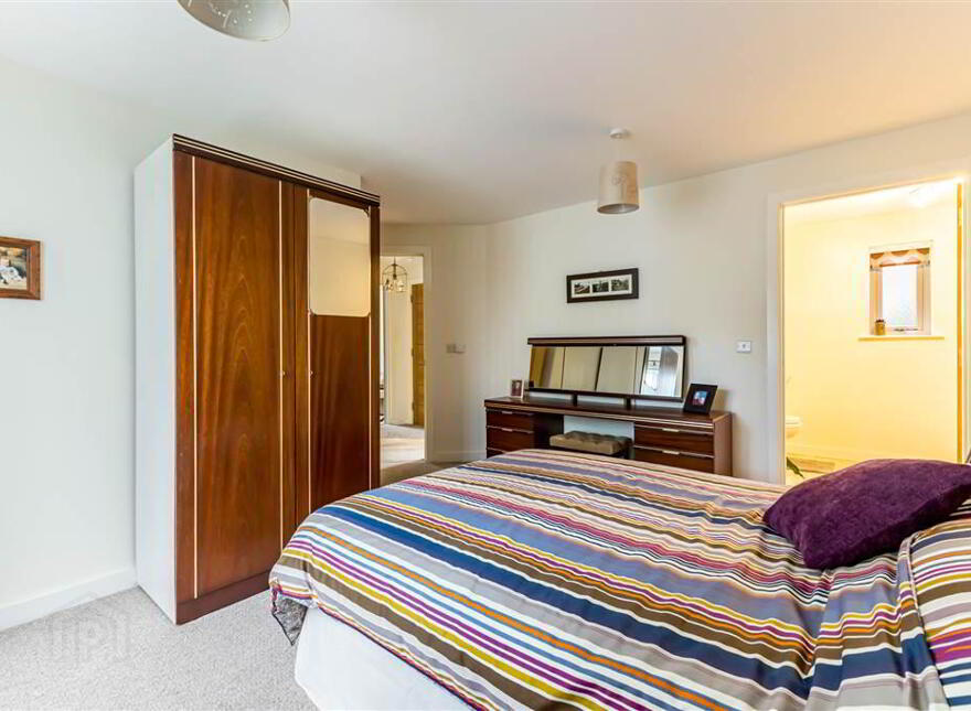 Apt, 4 Hillsborough Road Mews, Lisburn, BT28 1FS
