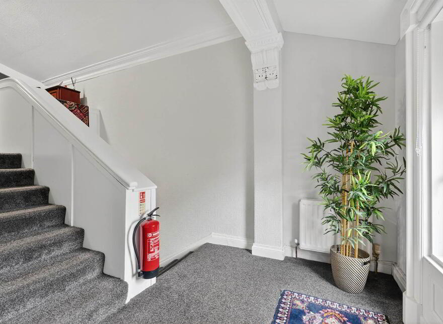 Apt 5, 62 Malone Road, Belfast, BT9 5BT