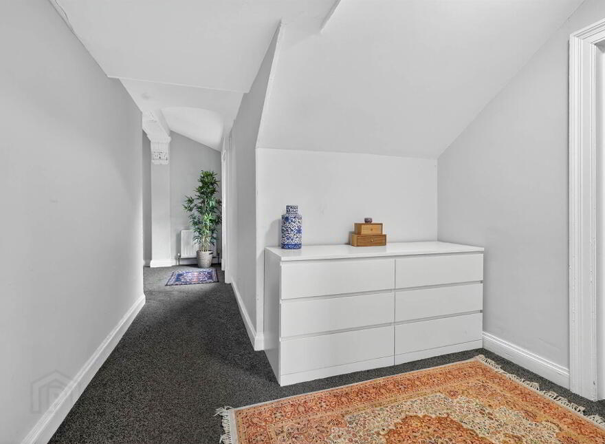 Apt 5, 62 Malone Road, Belfast, BT9 5BT