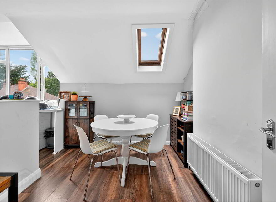 Apt 5, 62 Malone Road, Belfast, BT9 5BT