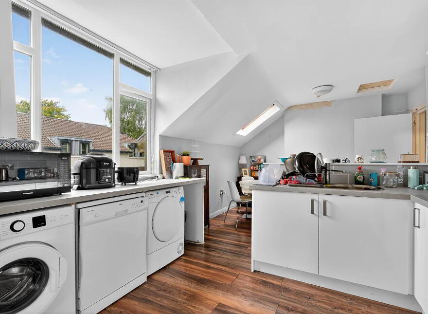 Apt 5, 62 Malone Road, Belfast, BT9 5BT