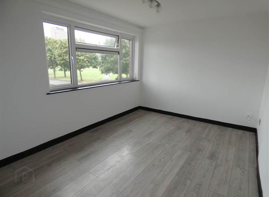 32b Shimna Close, Cregagh Estate, Belfast, BT6