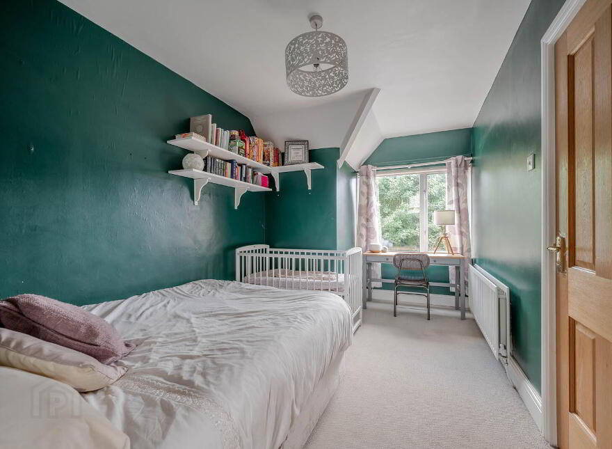 33 Kilhorne Gardens, Belfast, BT5 6NT