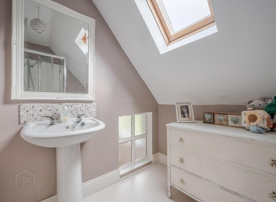 33 Kilhorne Gardens, Belfast, BT5 6NT