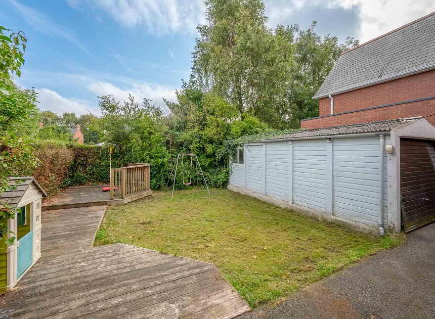33 Kilhorne Gardens, Belfast, BT5 6NT