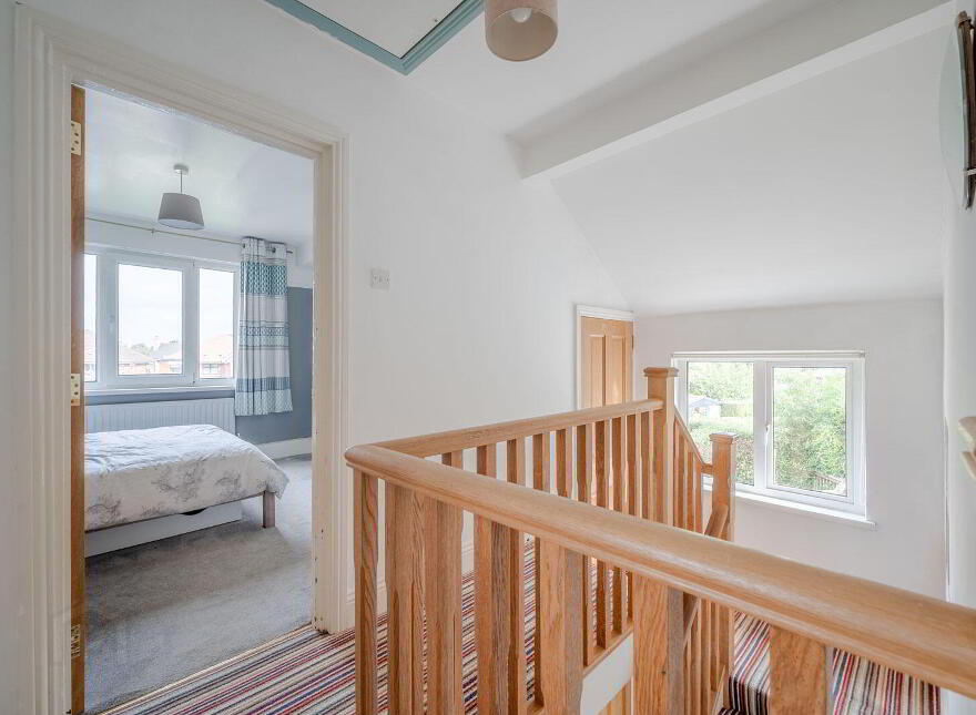 33 Kilhorne Gardens, Belfast, BT5 6NT