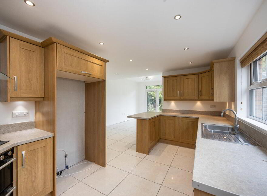 36 Belsize Meadows, Lisburn, BT27 4EH