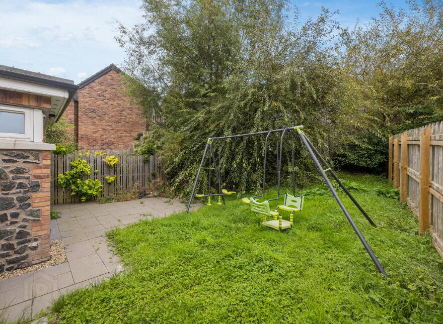 36 Belsize Meadows, Lisburn, BT27 4EH