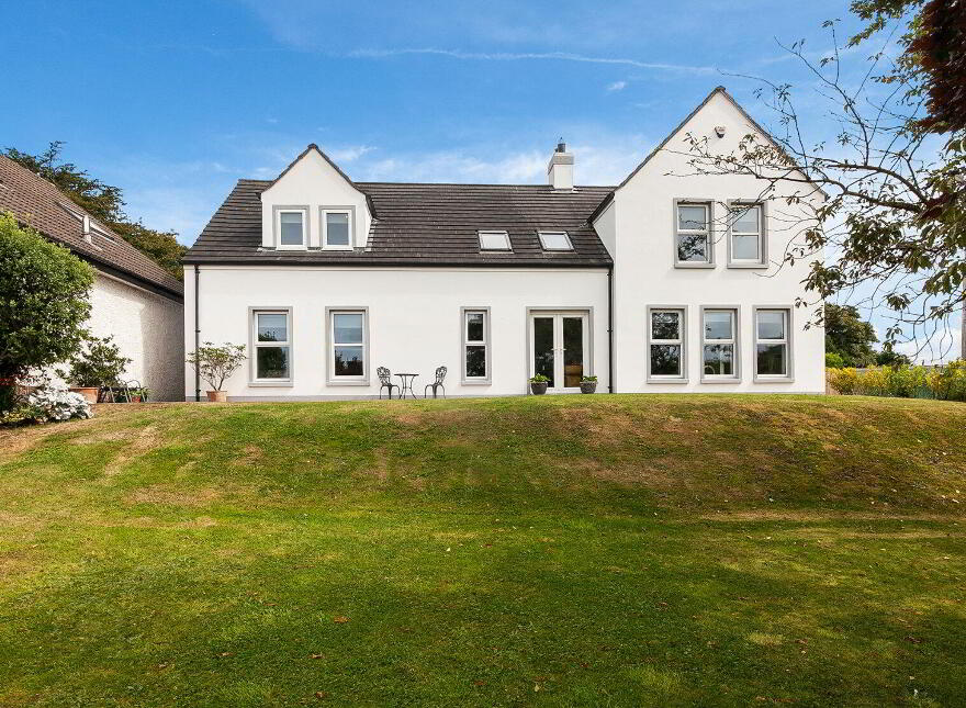 1 Sloans Avenue, Carryduff, Belfast, BT8 8DG photo