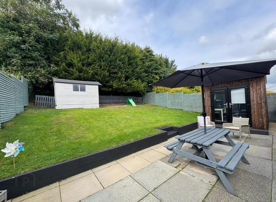 25 Hightown Gardens, Hightown Road, Newtownabbey, BT36 7TN