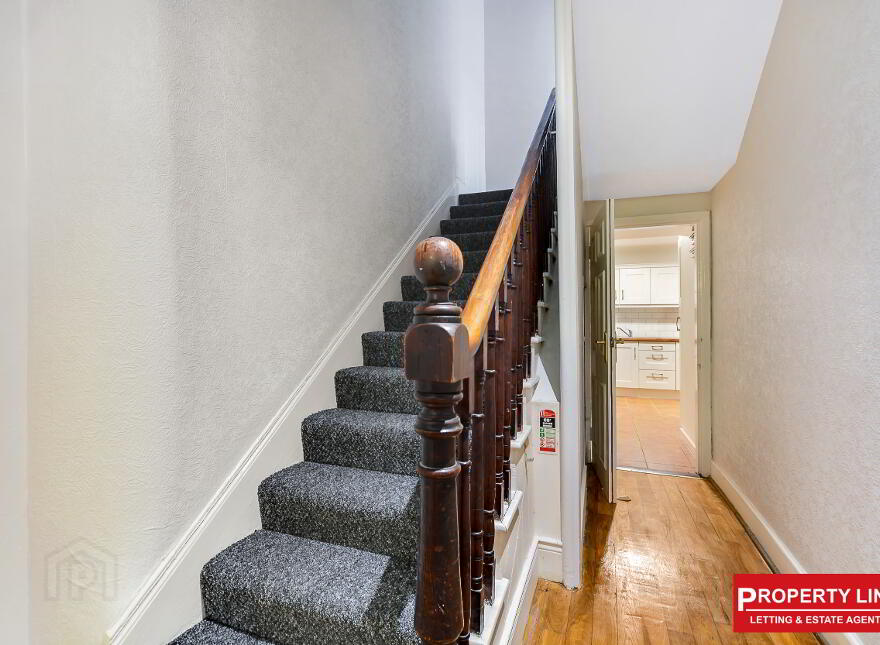 STUDENT ACCOMMODATION, 33 Aberfoyle Terrace, Derry/Londonderry, BT48 7NP