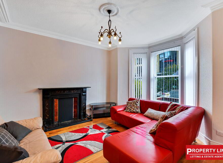 STUDENT ACCOMMODATION, 33 Aberfoyle Terrace, Derry/Londonderry, BT48 7NP