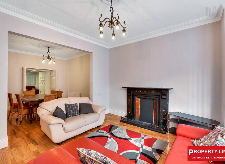 STUDENT ACCOMMODATION, 33 Aberfoyle Terrace, Derry/Londonderry, BT48 7NP