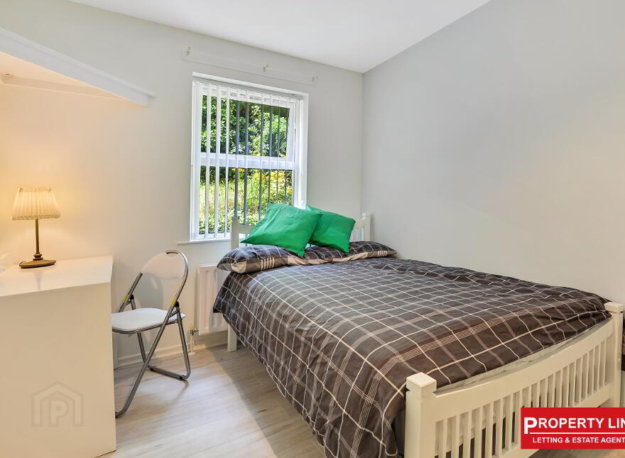 STUDENT ACCOMMODATION, 33 Aberfoyle Terrace, Derry/Londonderry, BT48 7NP